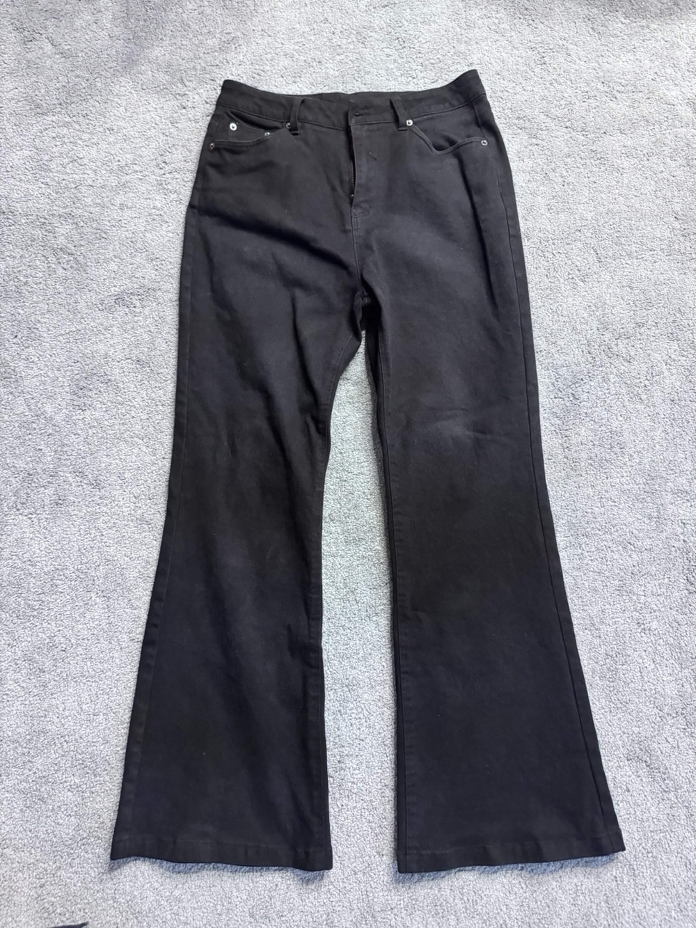 Black Flared Jeans - Classic High-Rise Style